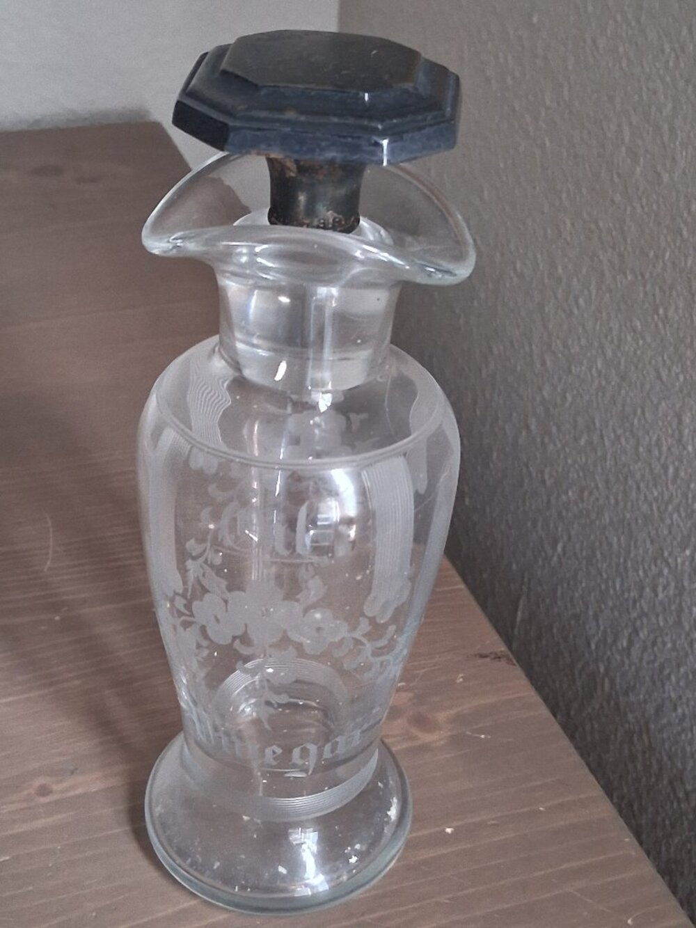 antique Hawkes etched glass oil vinegar cruet bottle glass metal stopper 7"